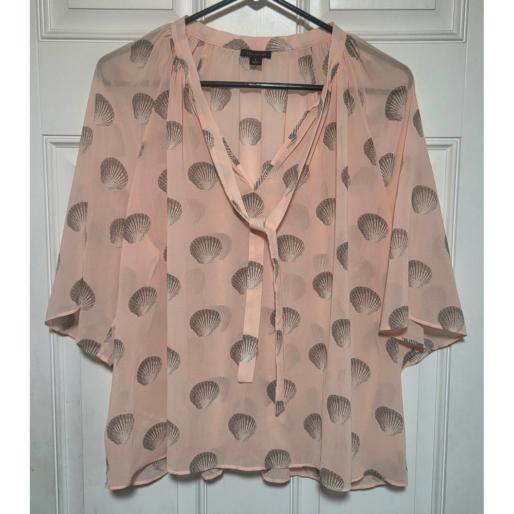 Ann Taylor Pink Seashell Print Tie Neck Blouse Short Sleeve Top Large